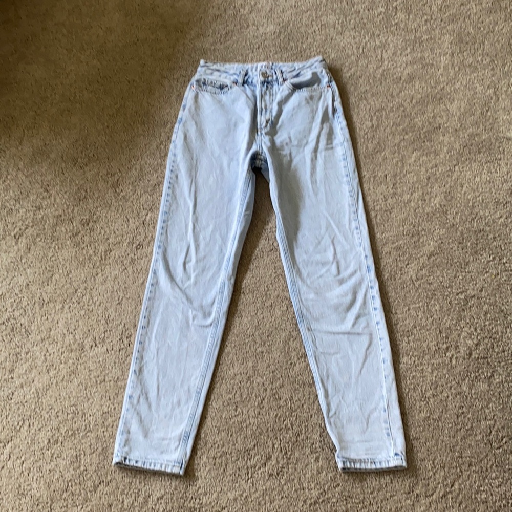 BDG High-rise Mom Jeans - Size 26